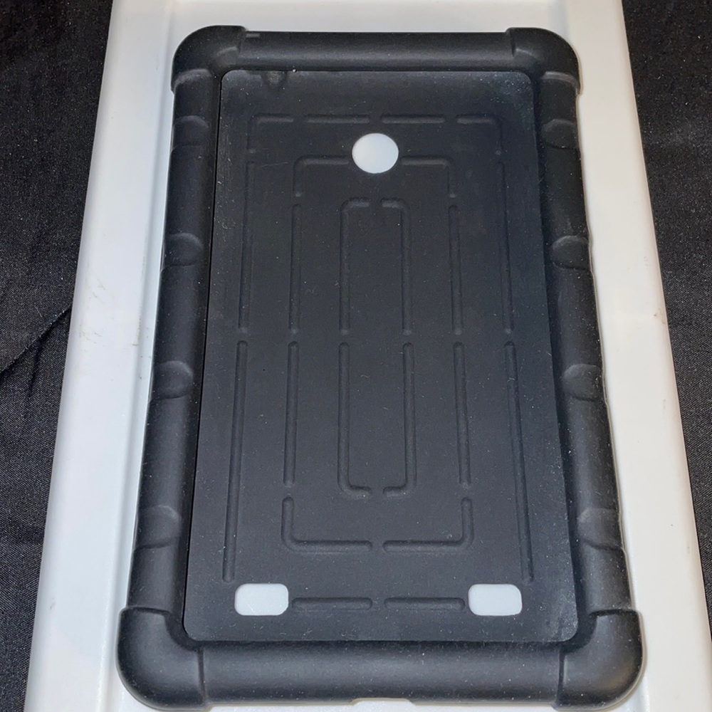 🔥Sale🔥Poetic thick rubber tablet cover..EUC